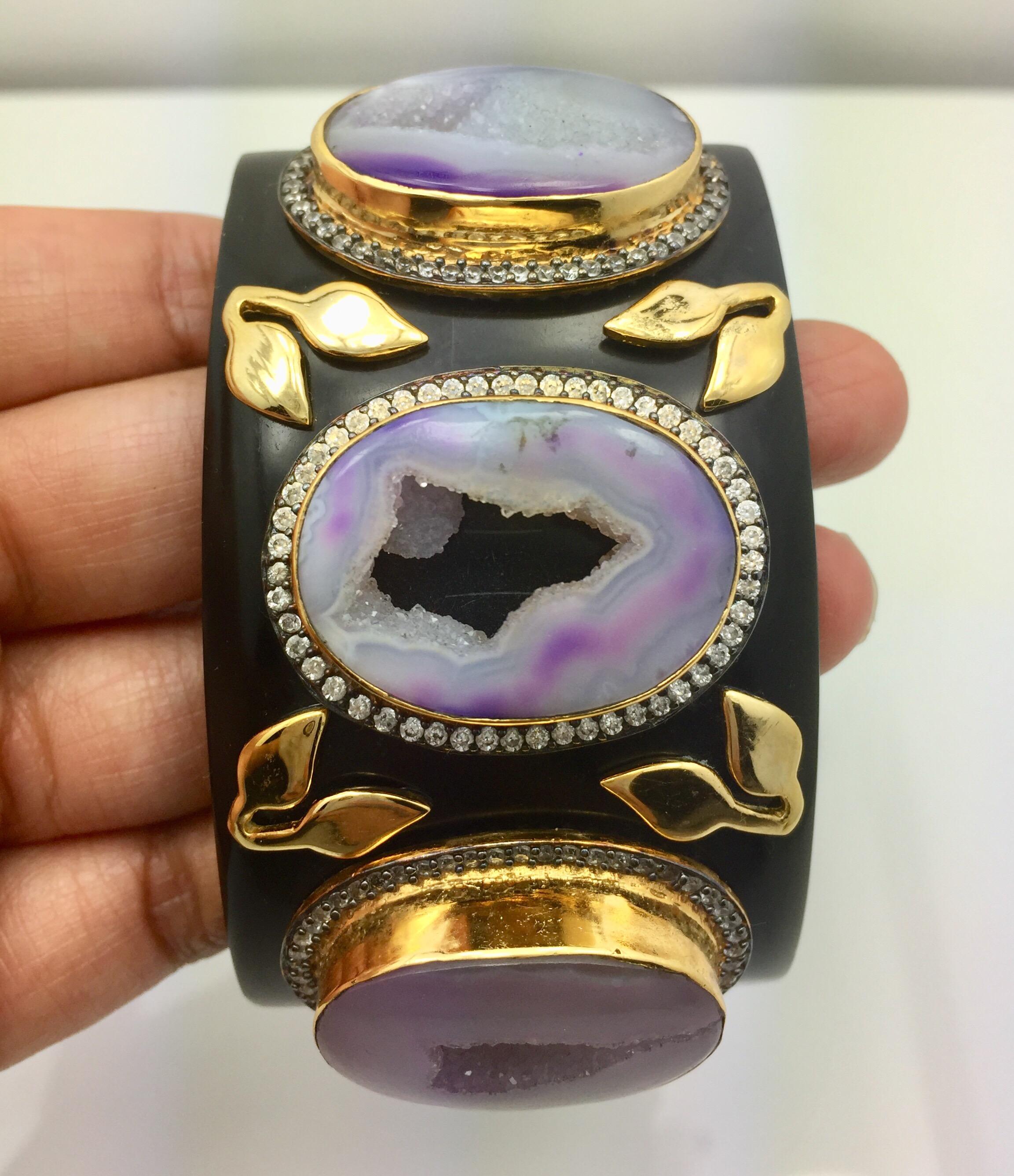 MEGHNA JEWELS Statement Resin Faux Amethyst Crater Druzy Cuff In Excellent Condition In Hoffman Estates, IL