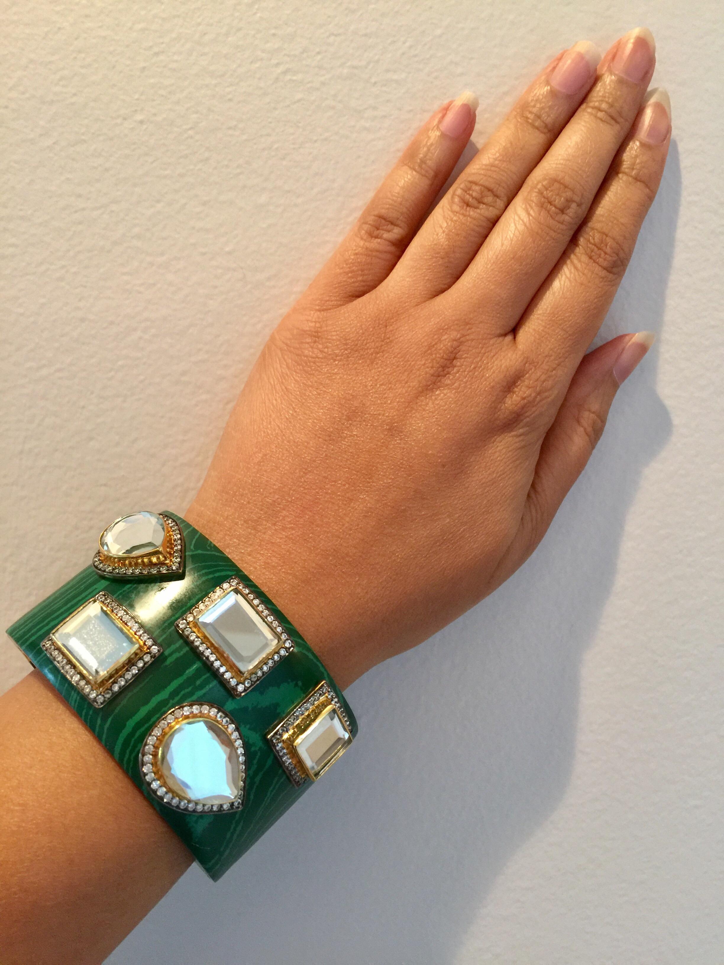 Modern Meghna Jewels Malachite Resin Cuff worn by Kelly Rutherford in Gossip Girl