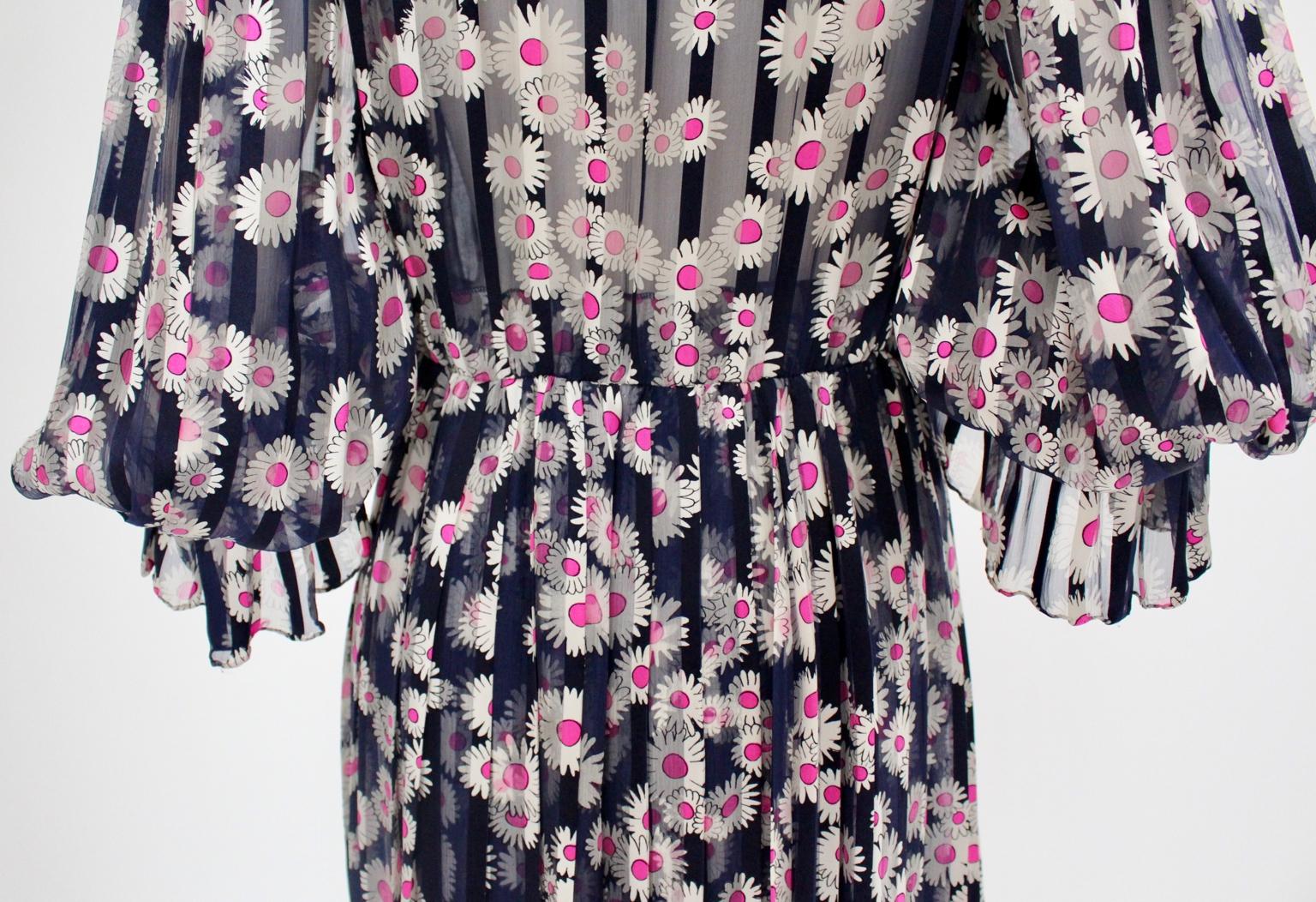 Blue Pleated Vintage Silk Day Dress with pink flowers 1980s 10