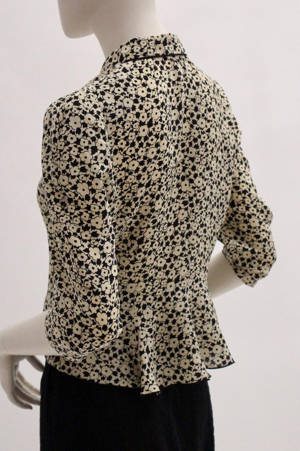 Lolita Lempicka Vintage Silk Blouse with Flower Allover Print  1980s For Sale 12