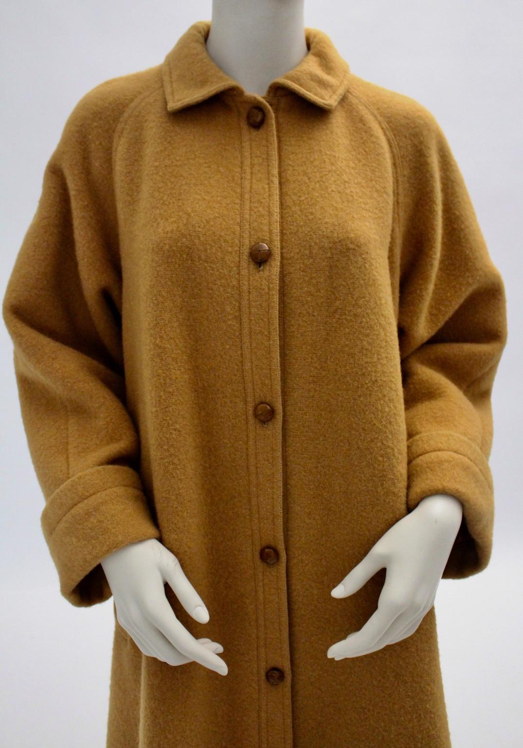 Guy Laroche Diffusion Paris Vintage Wool Coat 1970s For Sale 6