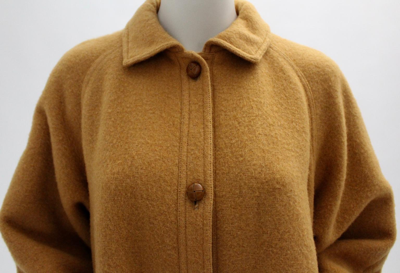 Guy Laroche Diffusion Paris Vintage Wool Coat 1970s For Sale 8