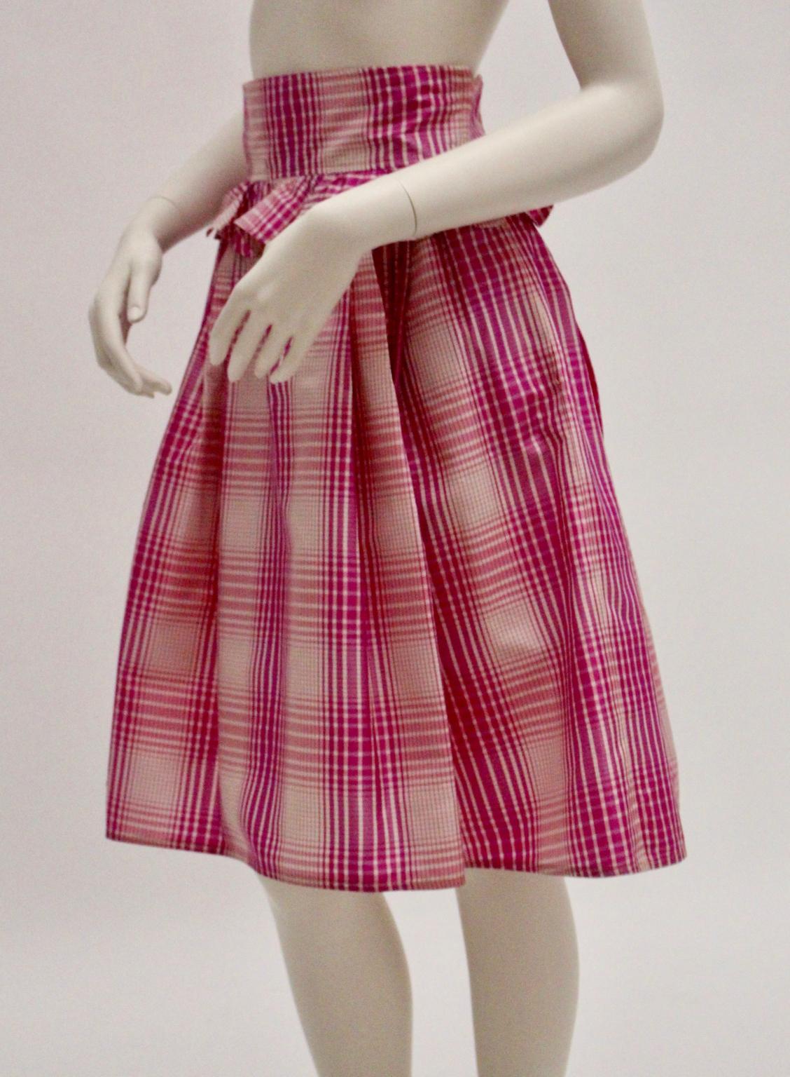 Silk Pink White Checker Vintage High Waist Skirt by Emanuel Ungaro 1980s Paris In Good Condition For Sale In Vienna, AT