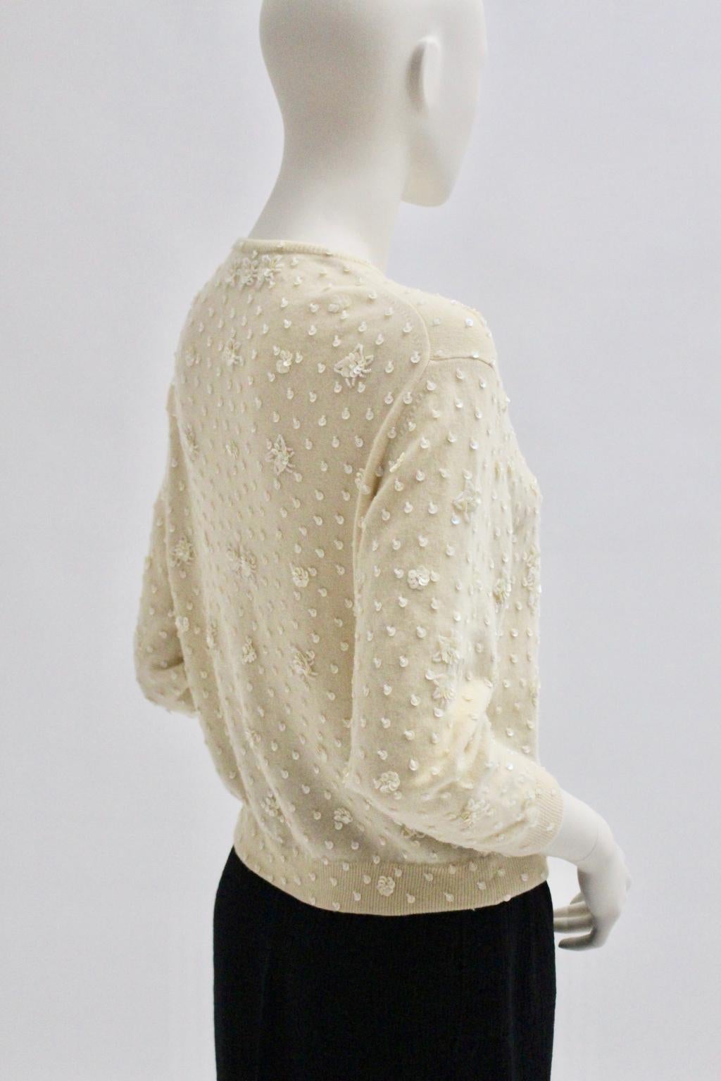 Modette Vienna Off white Cashmere Knit Vest, 1950s For Sale 4