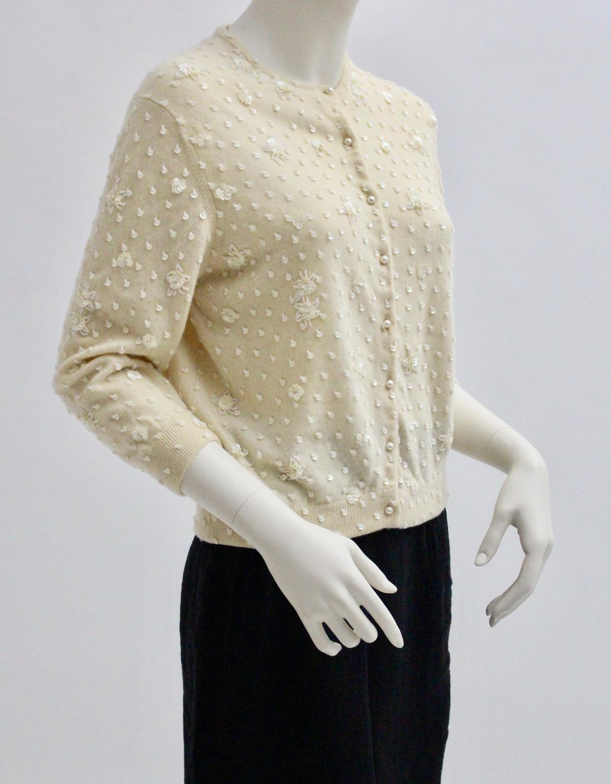 Modette Vienna Off white Cashmere Knit Vest, 1950s For Sale 6