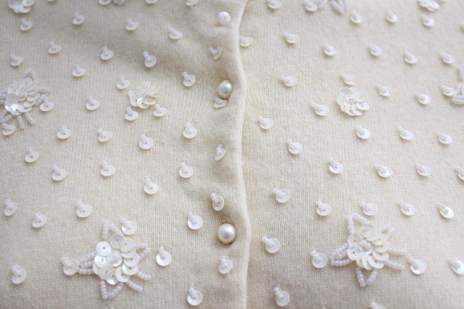 Modette Vienna Off white Cashmere Knit Vest, 1950s For Sale 9