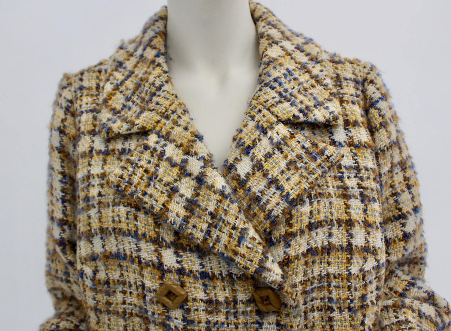 Herbert Schill Wool Tweed Boucle Double Breasted Coat circa 1968 Vienna For Sale 9