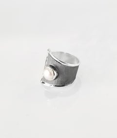 Yianni Creations 7.5 mm Pearl Fine Silver and Oxidized Rhodium Asymmetrical Ring