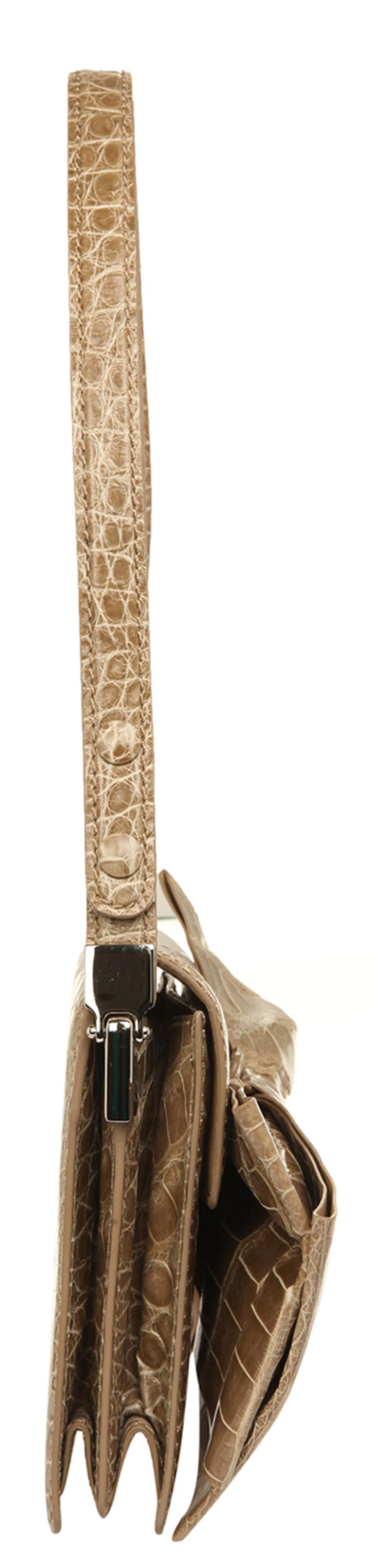 Valentino Women luxury Hand bag with bow taupe 6WB00620-ACOD03-T47 (Braun) im Angebot