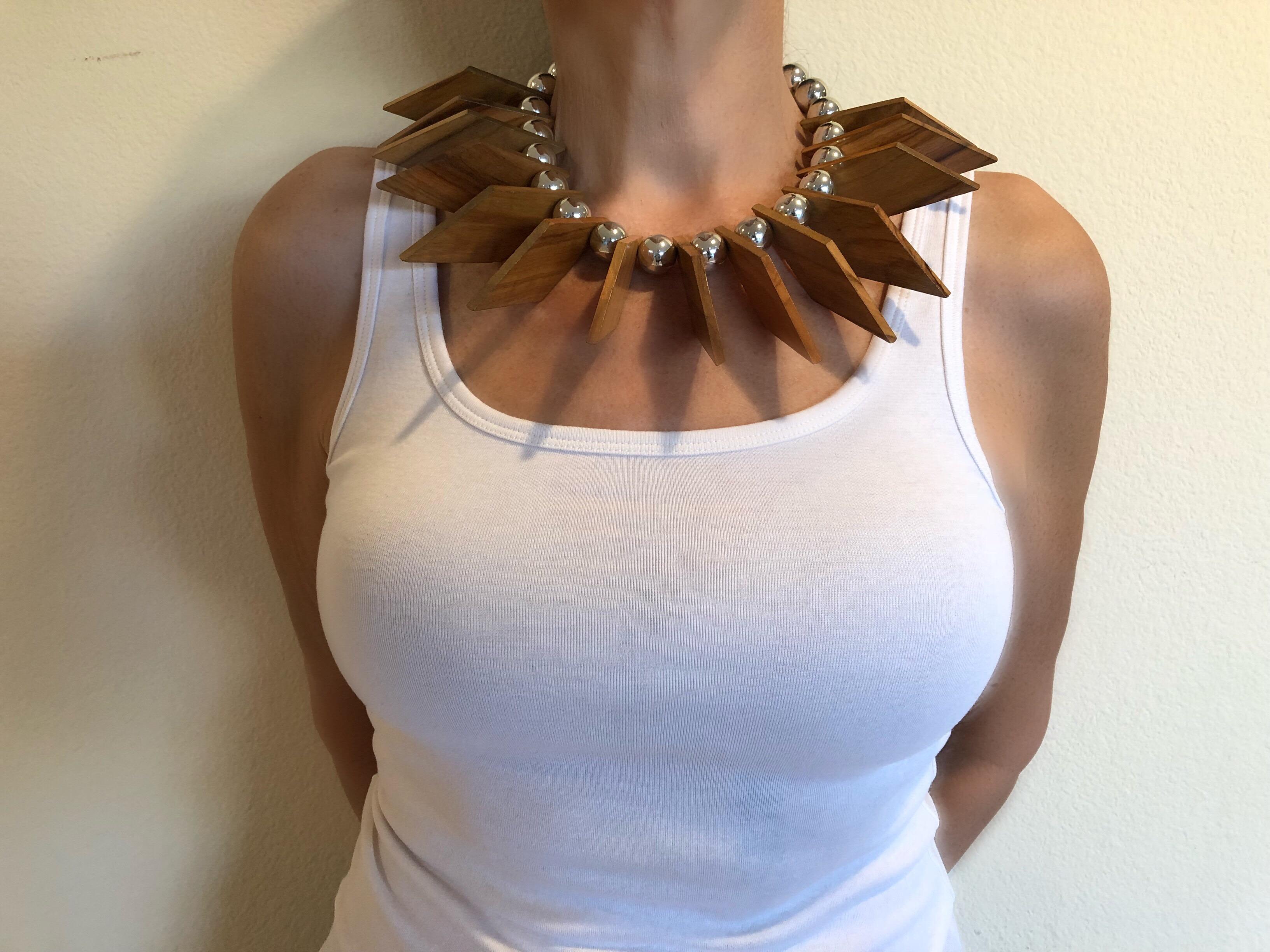Vintage Mix Material Architectural  Statement Necklace - The 1980s are back, and this modernist statement necklace is no exception - the bold design speaks for itself, large chrome balls accentuate fourteen large geometric exotic wood beads.