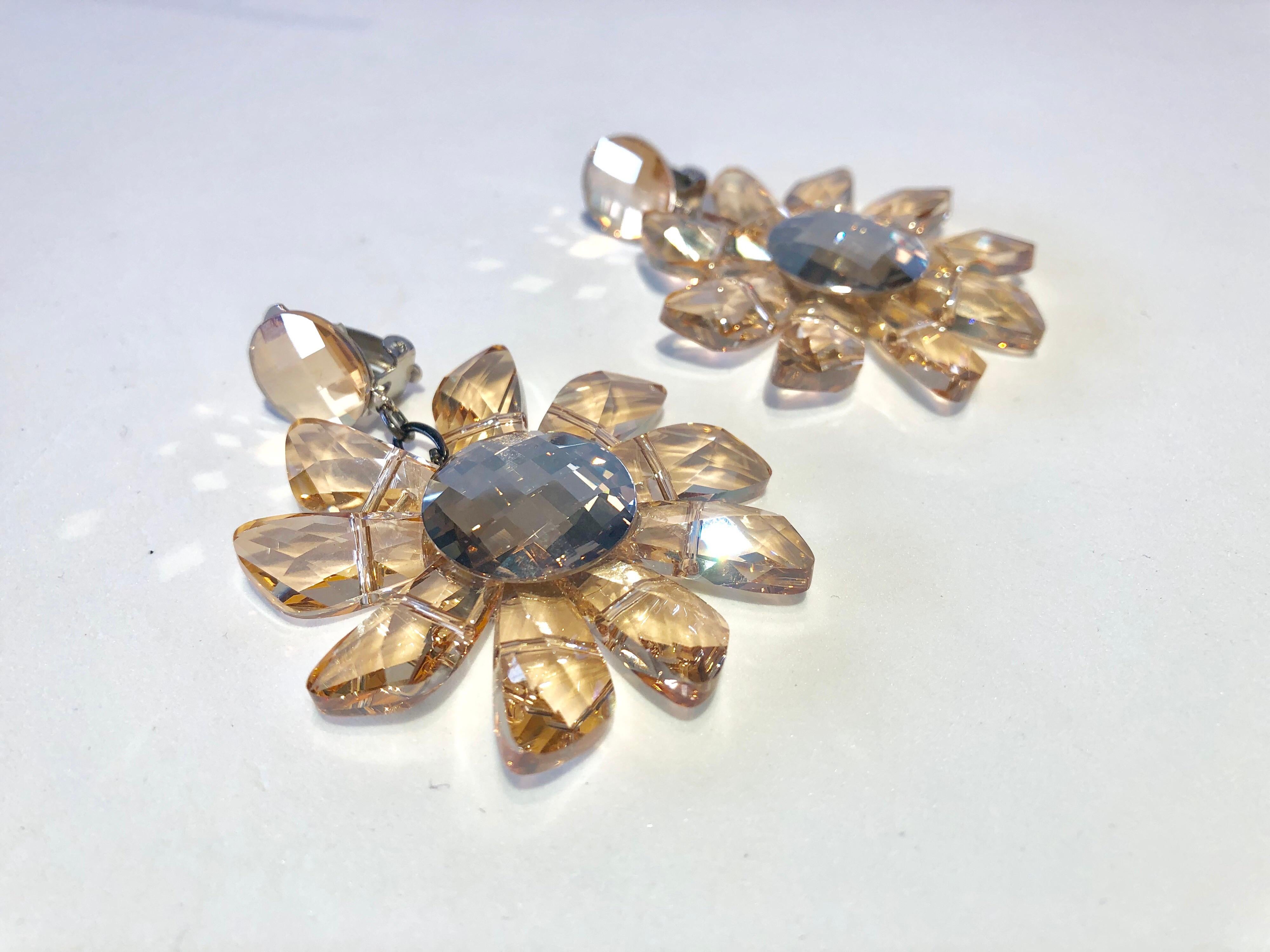 Vintage French Champagne Flower Statement Earrings  3