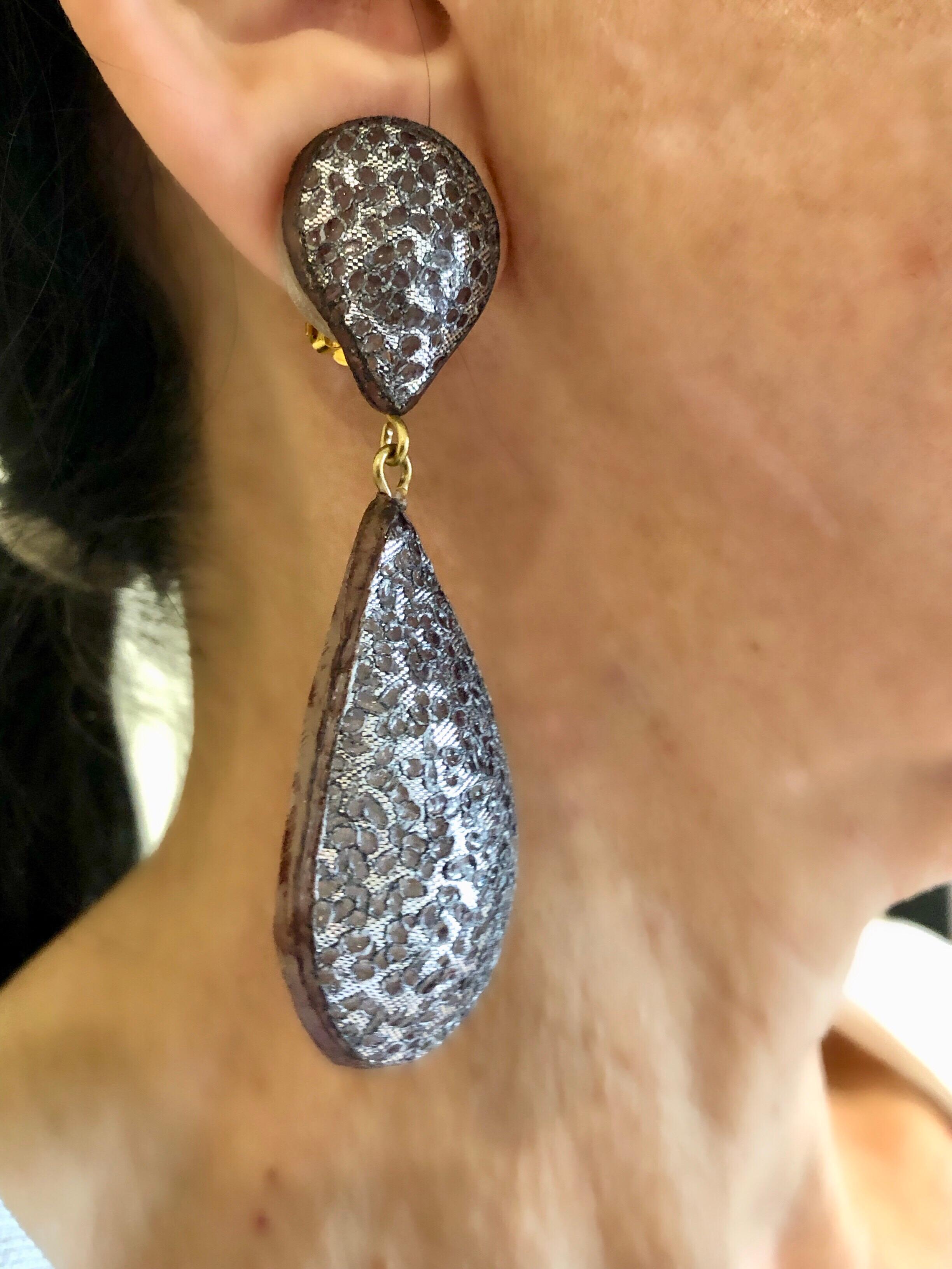 Contemporary Mettalic Silver Drop Statement Earrings  In New Condition In Palm Springs, CA
