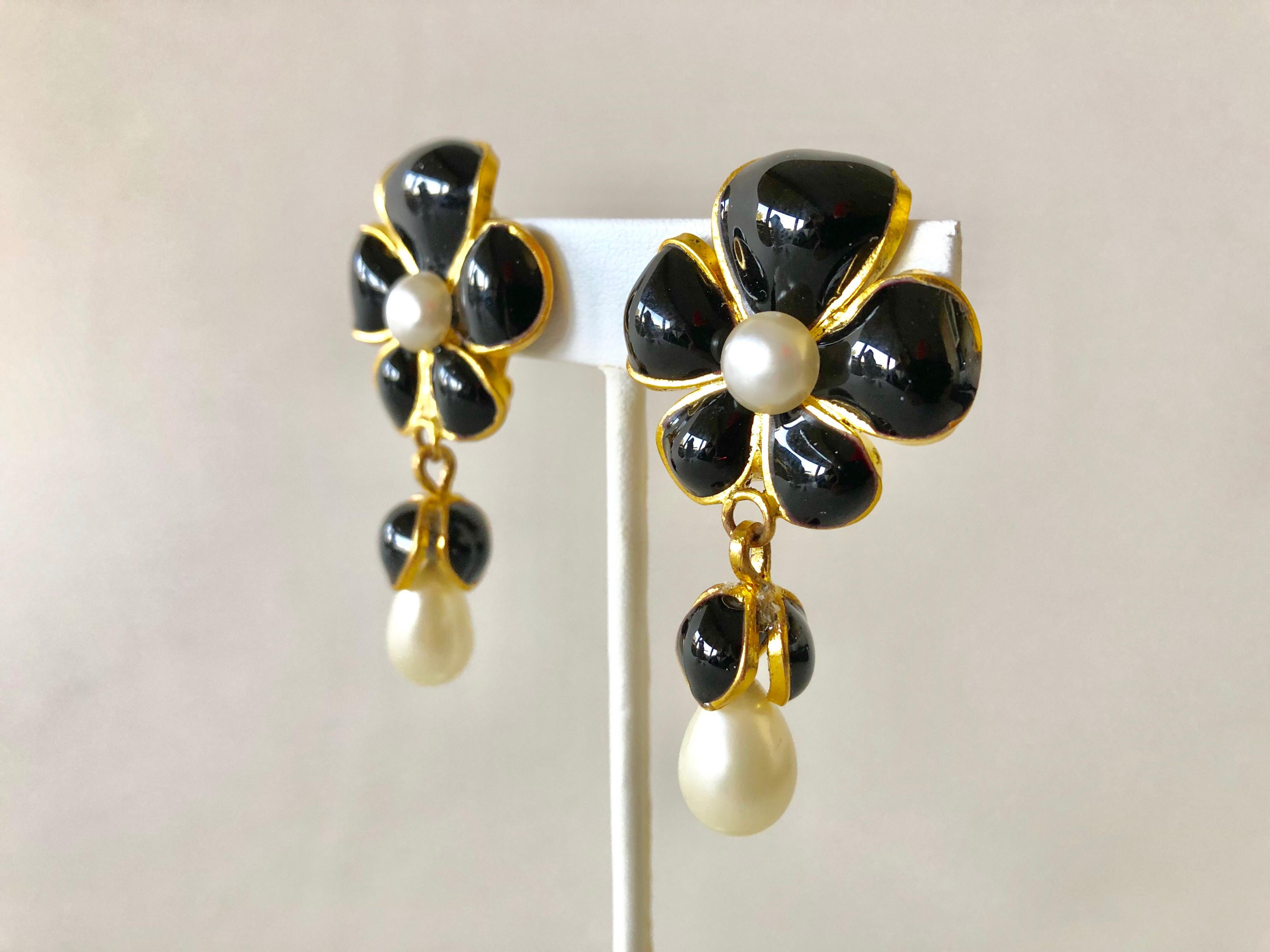 Vintage Chanel Black Pearl Flower Statement Earrings  2