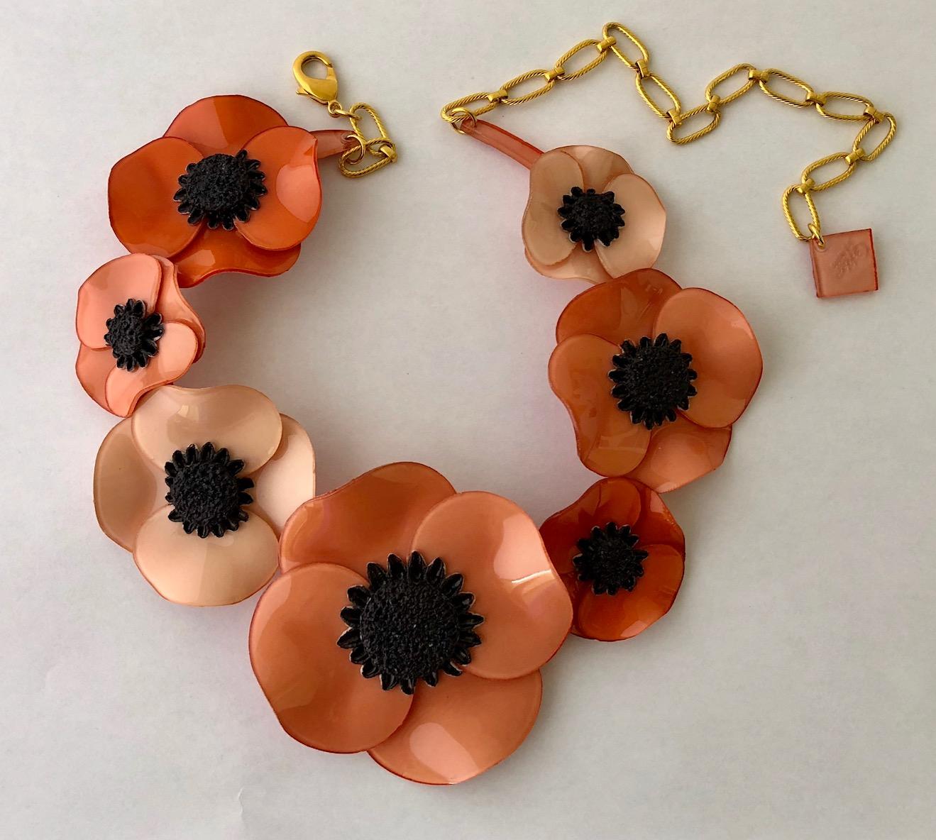 Contemporary Cilea Paris Over-sized Pink Poppy Collier  