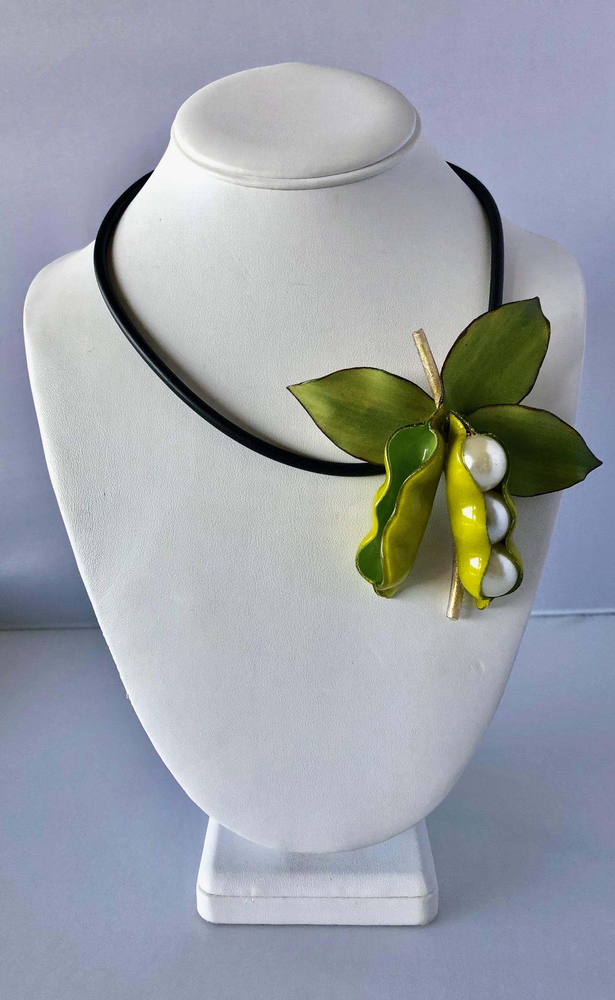 Cilea Paris Peapod Statement Necklace  In New Condition In Palm Springs, CA