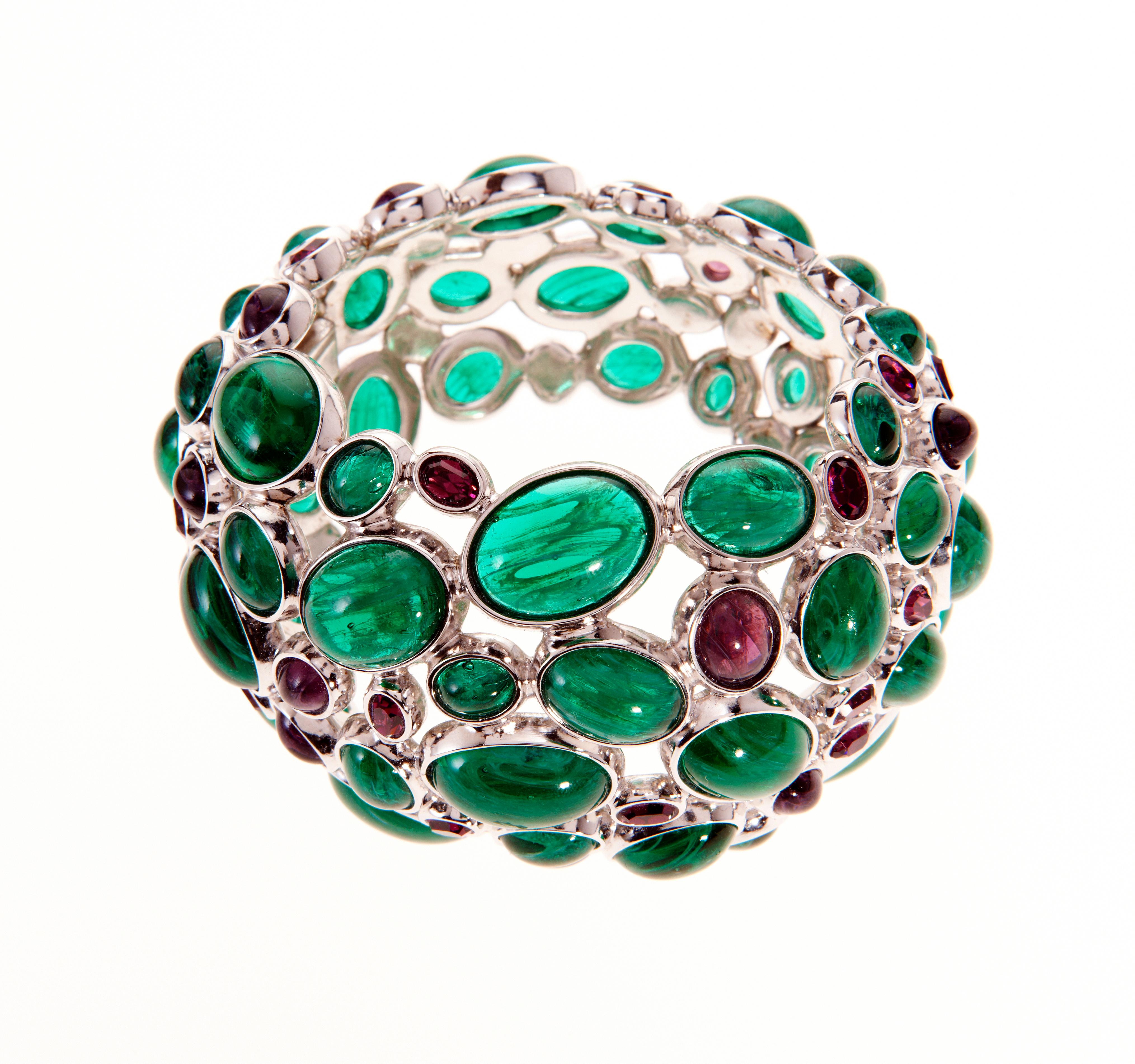 Women's Simon Harrison Amphitrite Handmade Glass & Cabochon Emerald Bangle For Sale