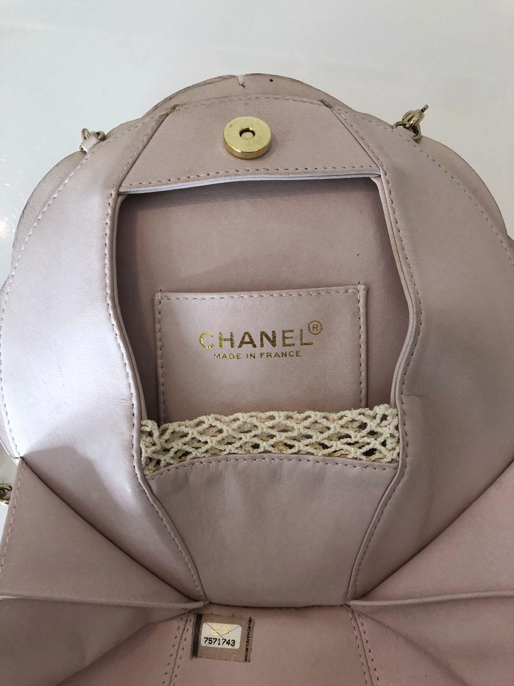 2002/2003 Chanel Blush Leather Camellia Evening Bag In Good Condition In Thousand Oaks, CA