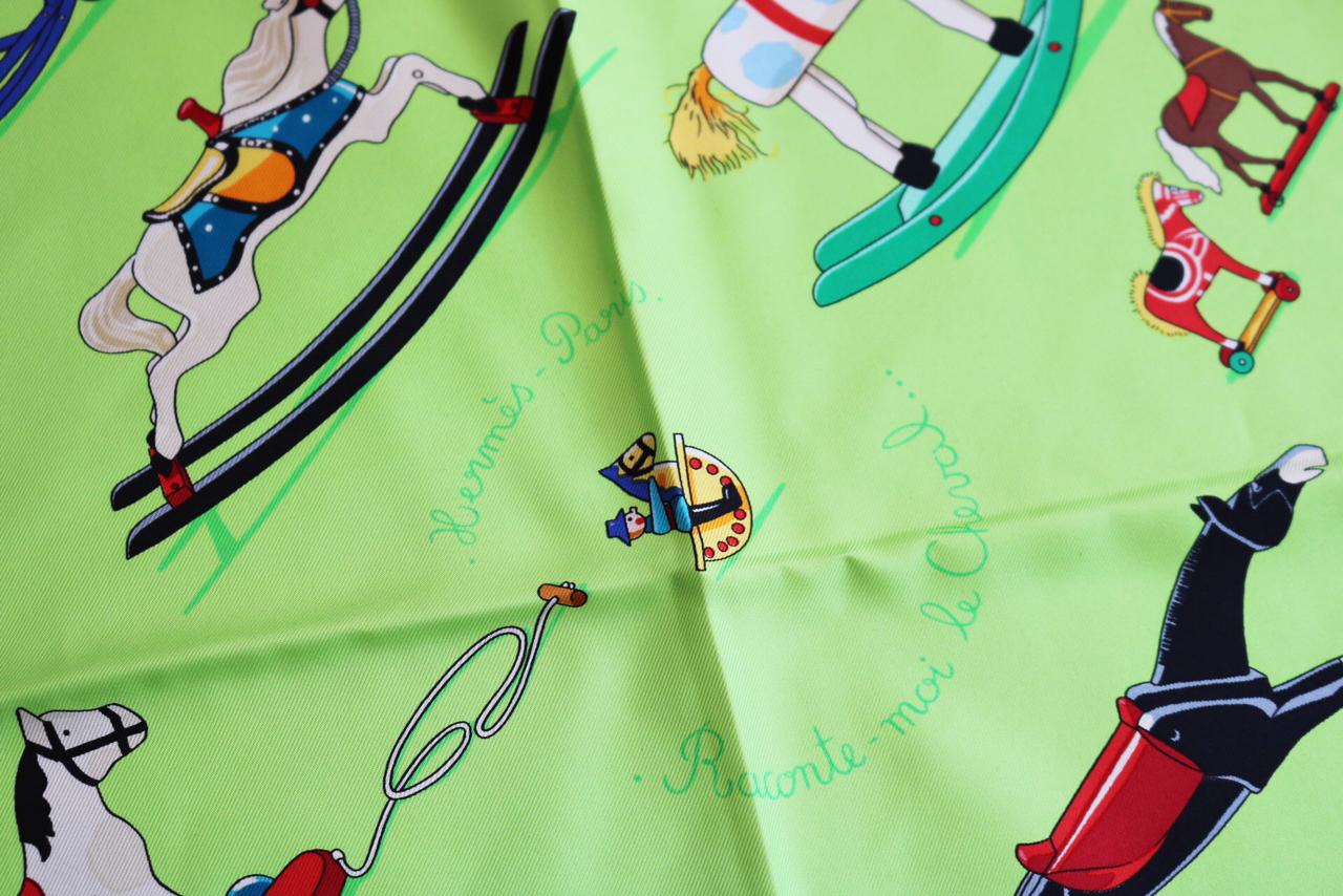 Hermes Raconte-moi le Cheval Blue and Neon Green Toy print Scarf  In Good Condition In Thousand Oaks, CA