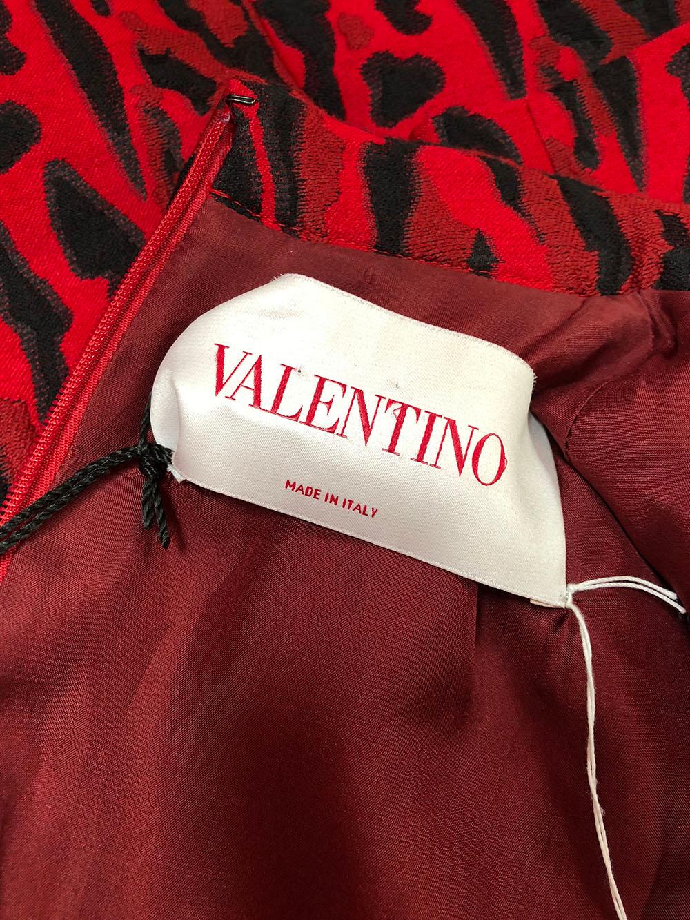 Valentino Red and Black Leopard Print Collared Shift Dress In Excellent Condition In Thousand Oaks, CA
