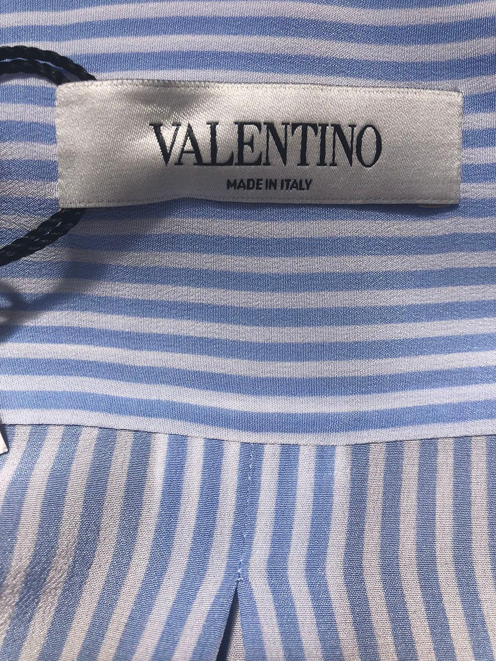 Valentino Pinstripe Blue and White Silk Button Down In Excellent Condition For Sale In Thousand Oaks, CA