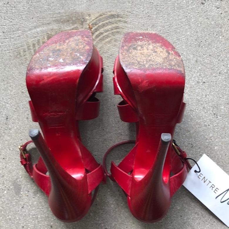 YSL Tribute 105 Platform Heels In Good Condition In Thousand Oaks, CA