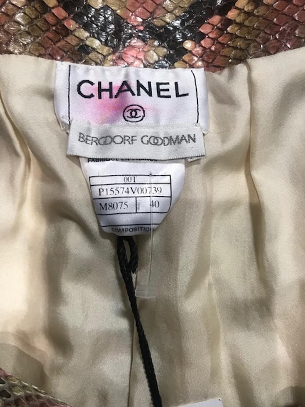 Chanel Python Schlangenhaut Mehrfarbige Hose Größe 40  (Braun) im Angebot