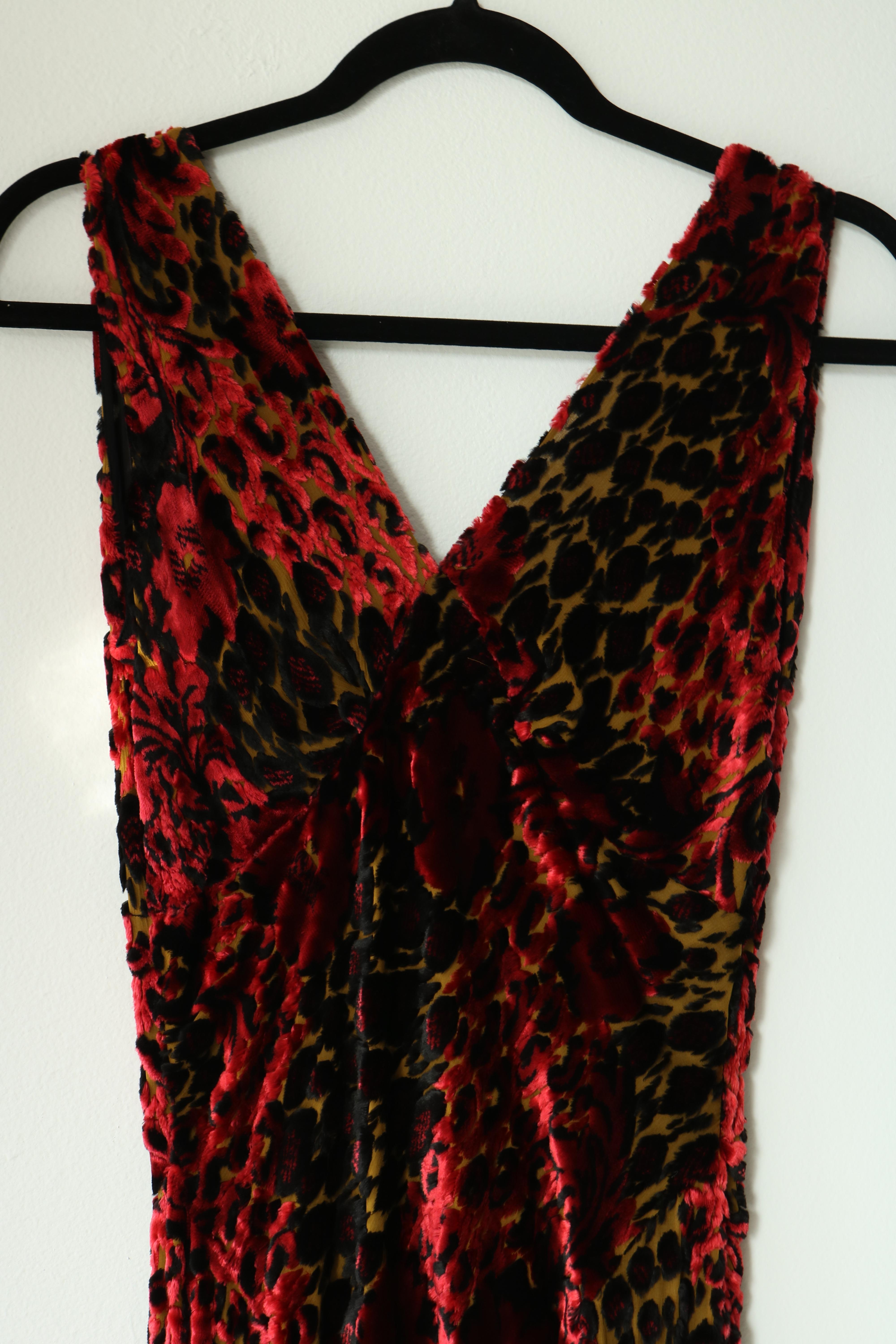 Etro Velvet Red Floral and Black Floral Gown  In Excellent Condition For Sale In Thousand Oaks, CA