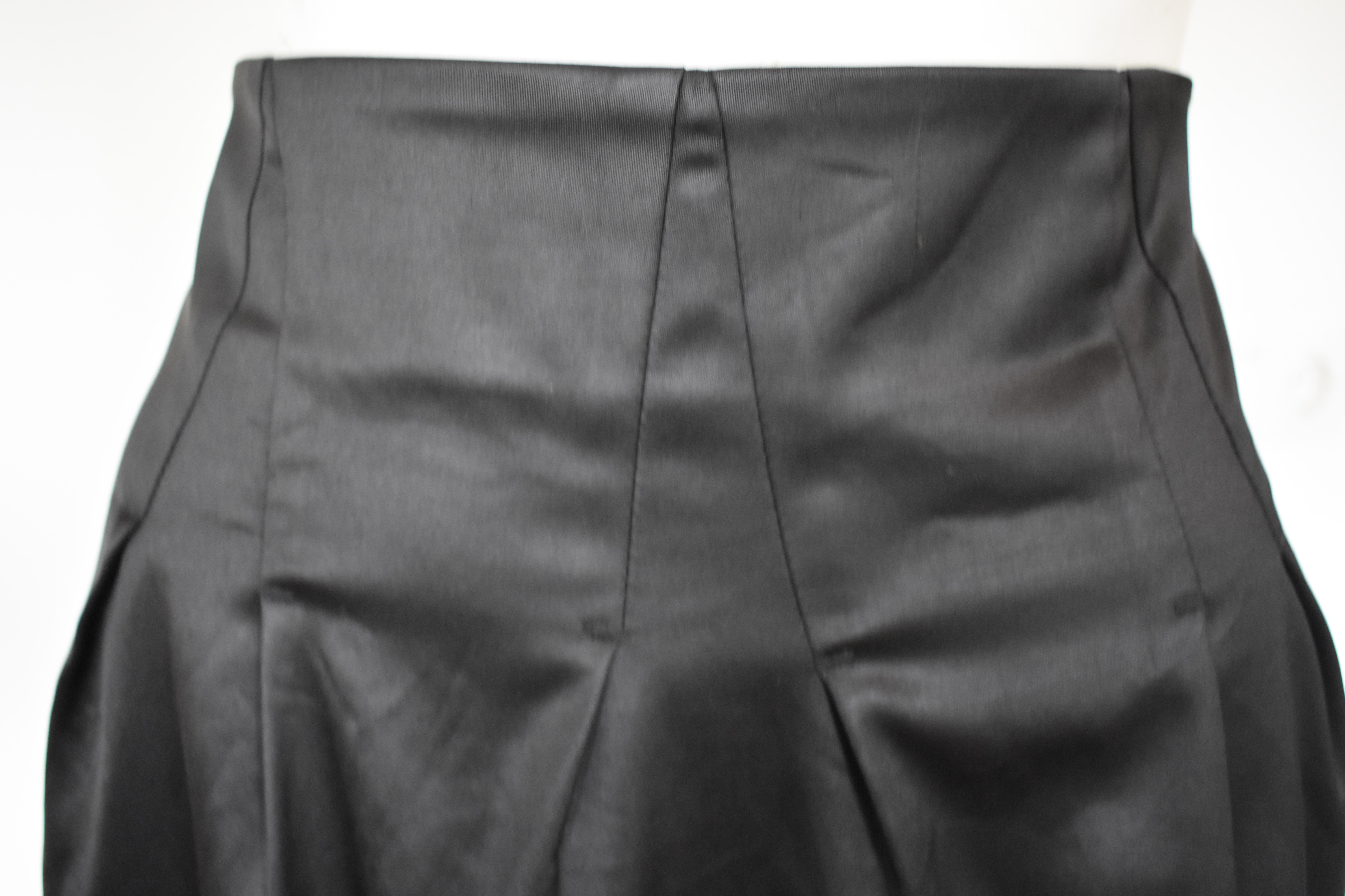 Black Burberry Satin High Waist Skirt Damen im Angebot