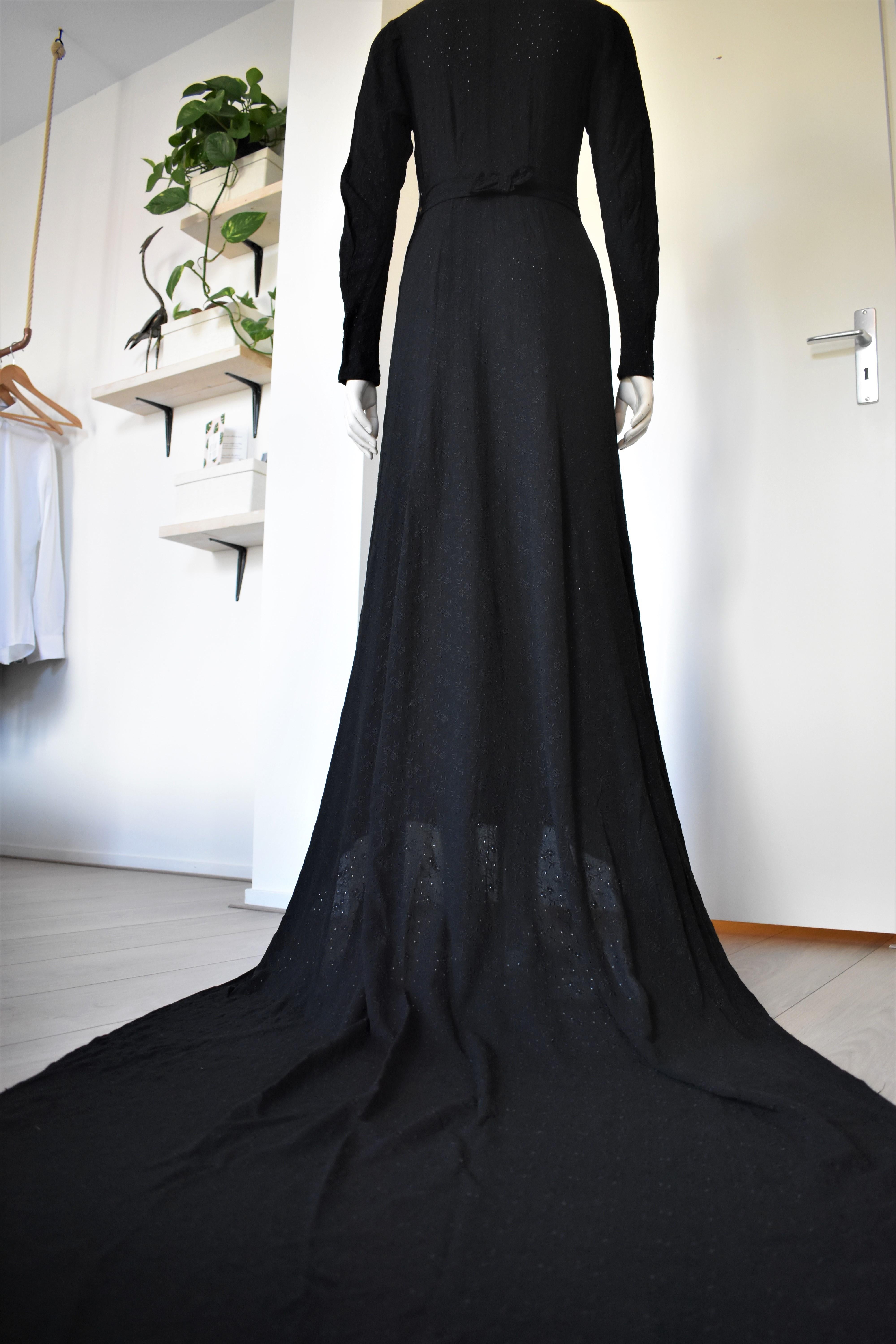 FINAL SALE Vintage Embroidered Hand-Made 1940's Black Gown with Long Train im Angebot 2