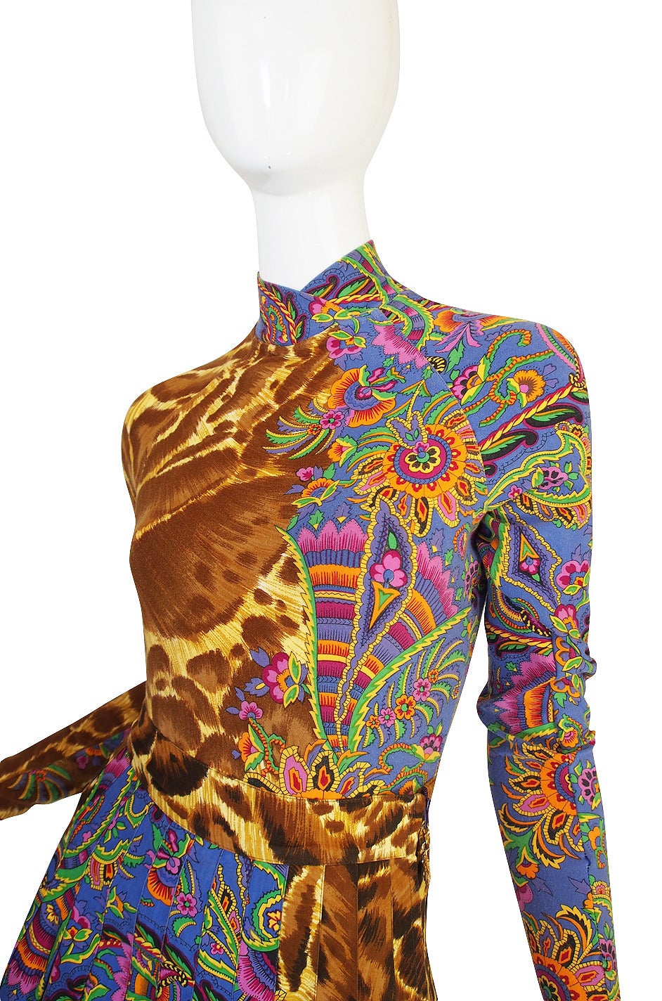 1990s Versace Jeans Couture Leopard Body Suit & Skirt For Sale 2