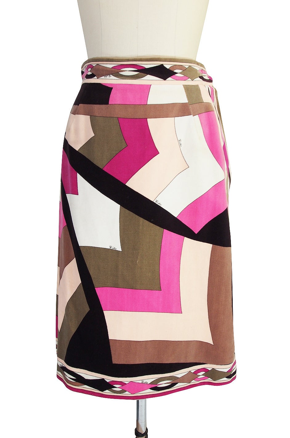 1960s Beautiful Pink Velvet Emilio Pucci Skirt In Excellent Condition For Sale In Rockwood, ON