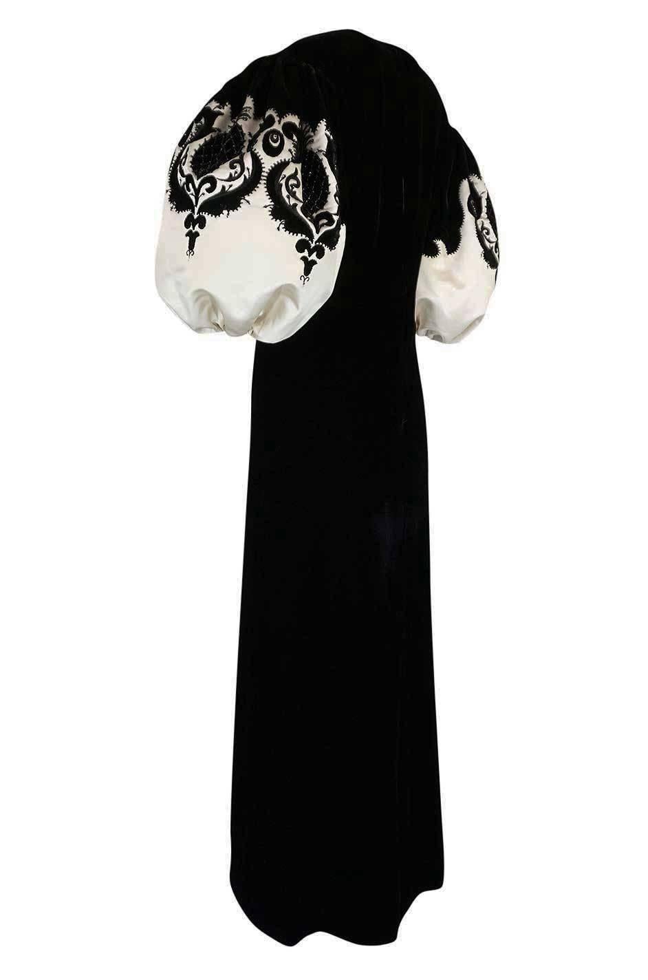 Women's 1960s Pierre Balmain Haute Couture Lesage Beaded Velvet Dress