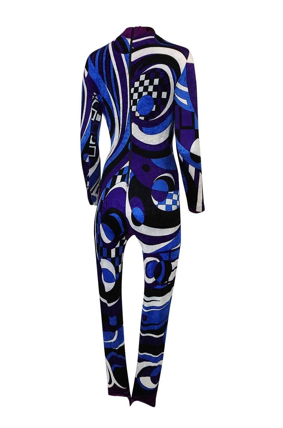 Some pieces still have the ability to make me catch my breathe when I first see them and this brilliant Pucci jumpsuit is one that did. It is an absolutely gorgeous Pucci piece with a bold and classic Pucci color palette in blues, white and black