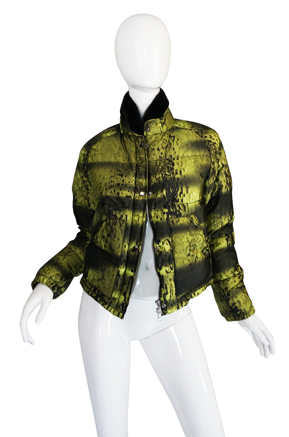 Fall 2004 Runway Prada Mink Trim Puffer Jacket In Excellent Condition For Sale In Rockwood, ON