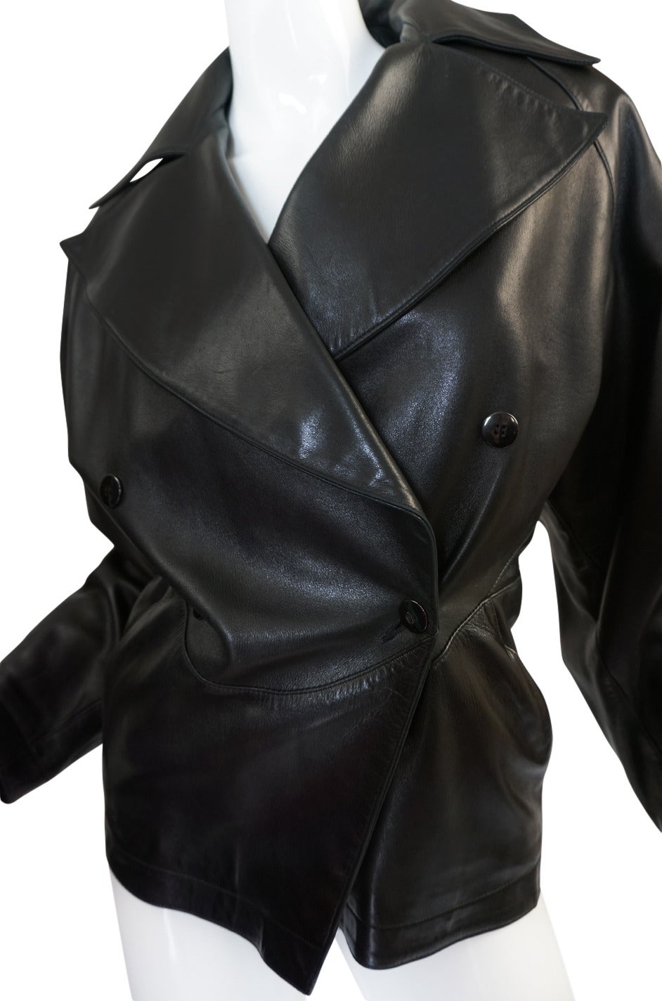 1980s Azzedine Alaia Fitted Black Leather Jacket For Sale 3