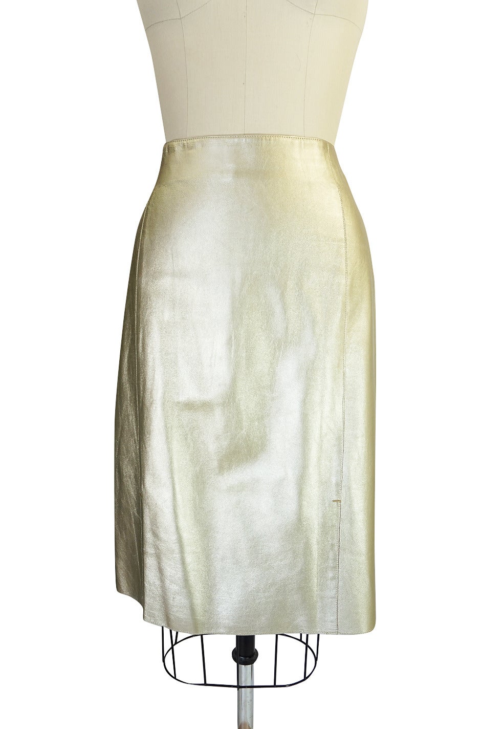 Recent Prada Muted Gold Fine Leather Skirt In Excellent Condition For Sale In Rockwood, ON