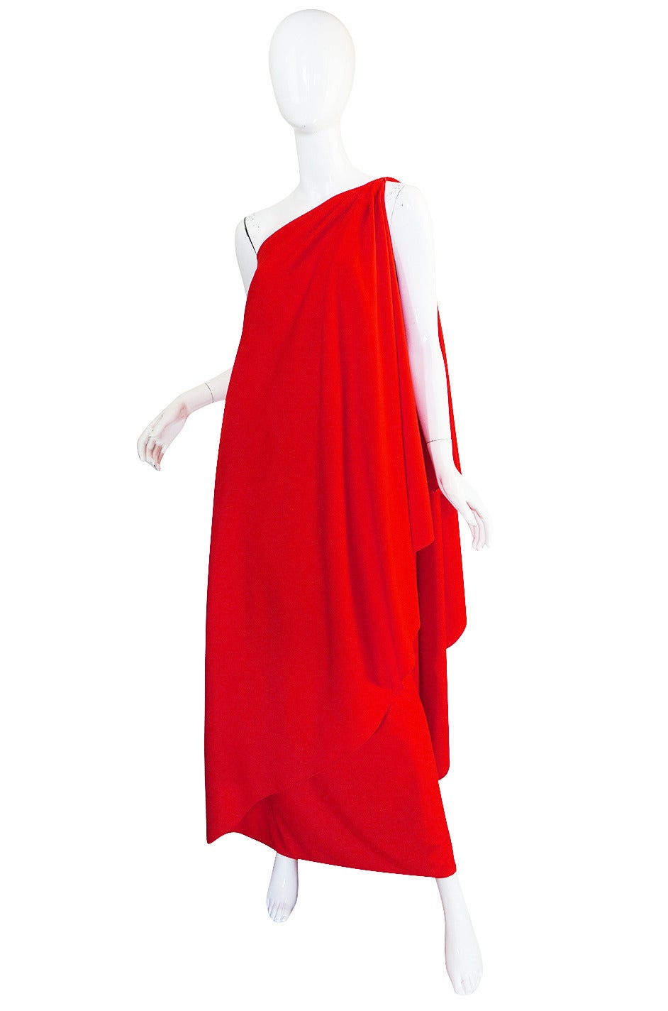 1970s One Shoulder Red Jersey Halston Dress In Excellent Condition For Sale In Rockwood, ON