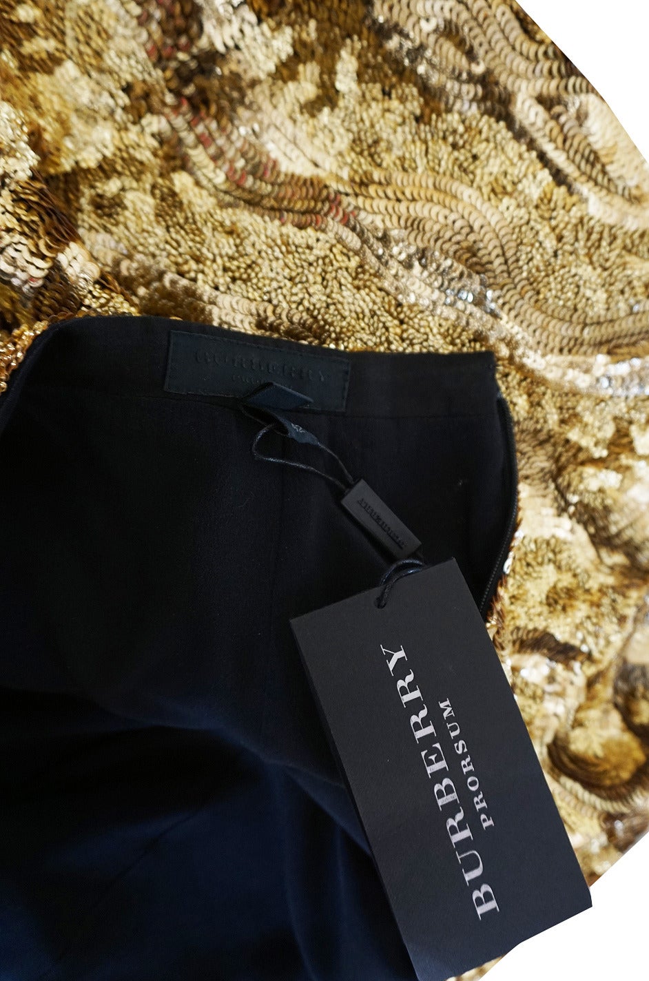 Resort 2014 Burberry Prorsum Hammered Gold Sequin Skirt In Excellent Condition In Rockwood, ON