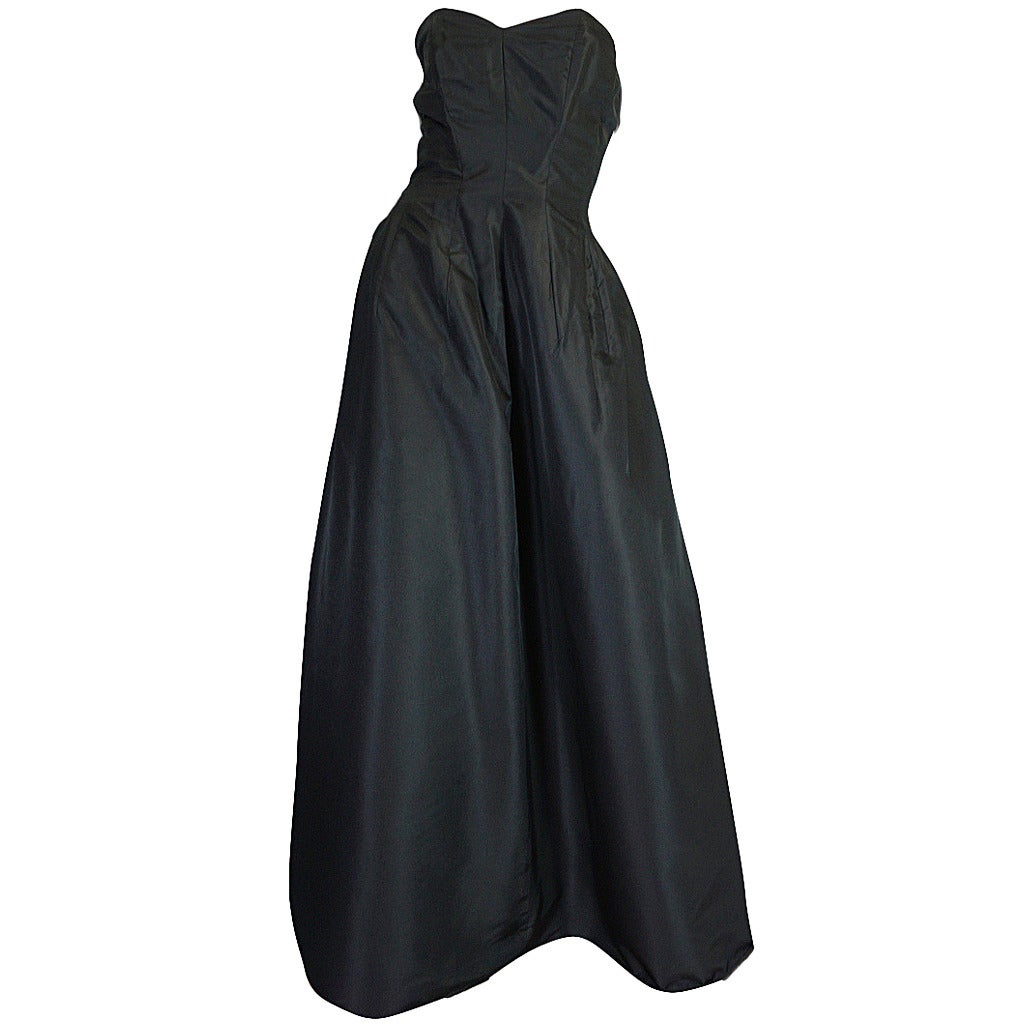 Beautiful 1950s Black Strapless Bonwit Teller Silk Gown For Sale