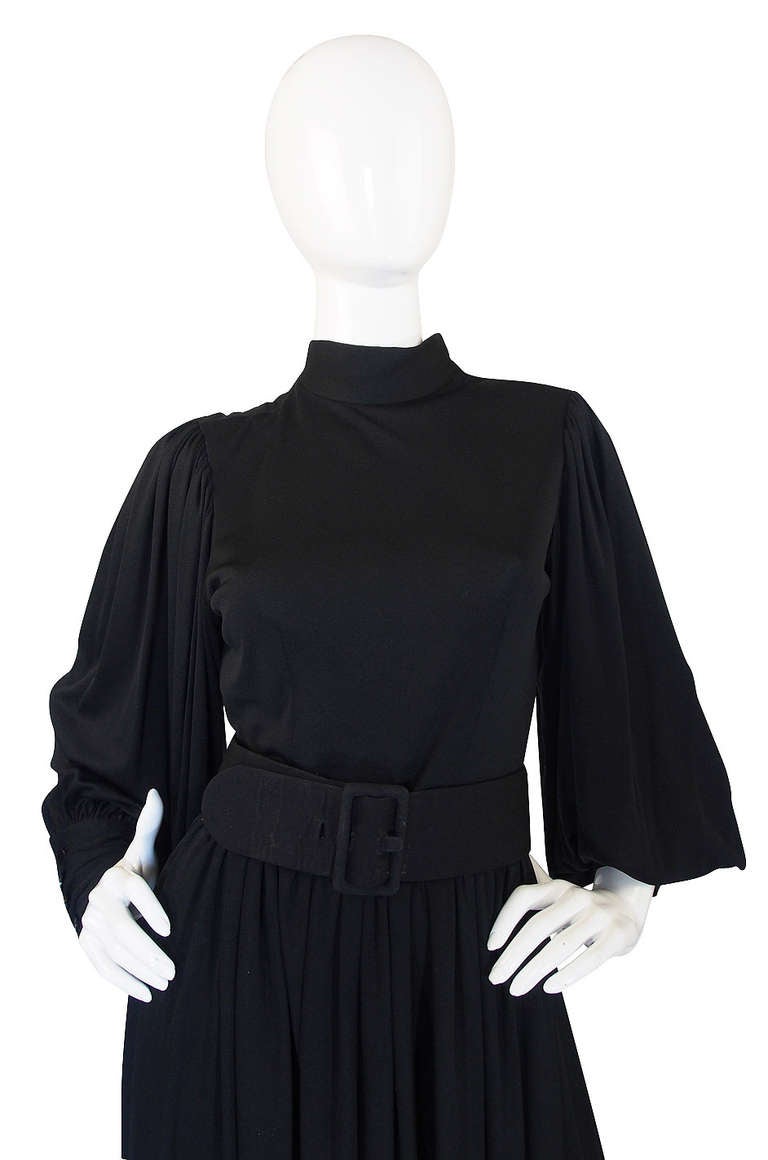 1960s Norman Norell Balloon Sleeve Jersey Dress In Excellent Condition For Sale In Rockwood, ON