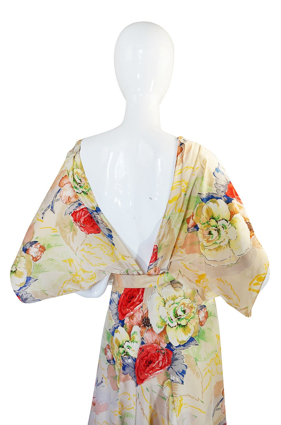 1930s Bias Cut Beautiful Floral Print Silk Flapper Gown 3