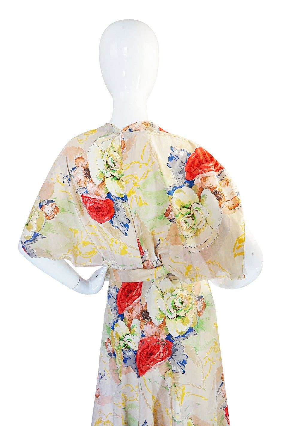 1930s Bias Cut Beautiful Floral Print Silk Flapper Gown 2