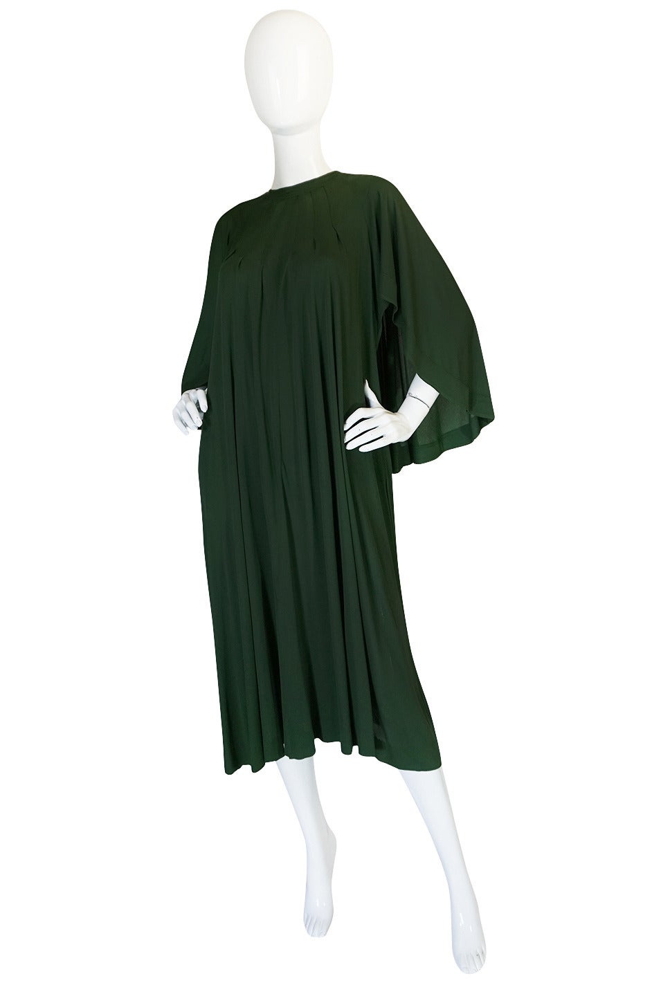 c.1980 Jean Muir Cape Back Museum Piece Dress In Excellent Condition In Rockwood, ON
