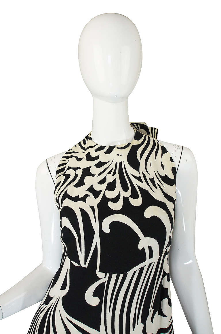 Women's 1970s Graphic Geoffrey Beene Silk Backless Dress For Sale