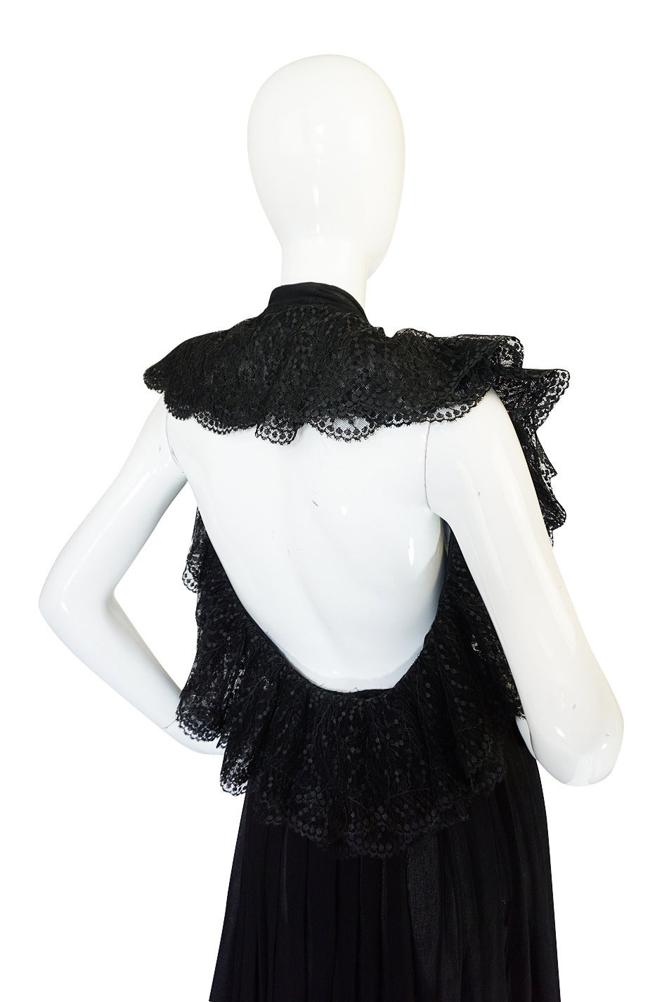 Women's 1970s Plunging Silk Chiffon & Lace Couture Galanos Gown