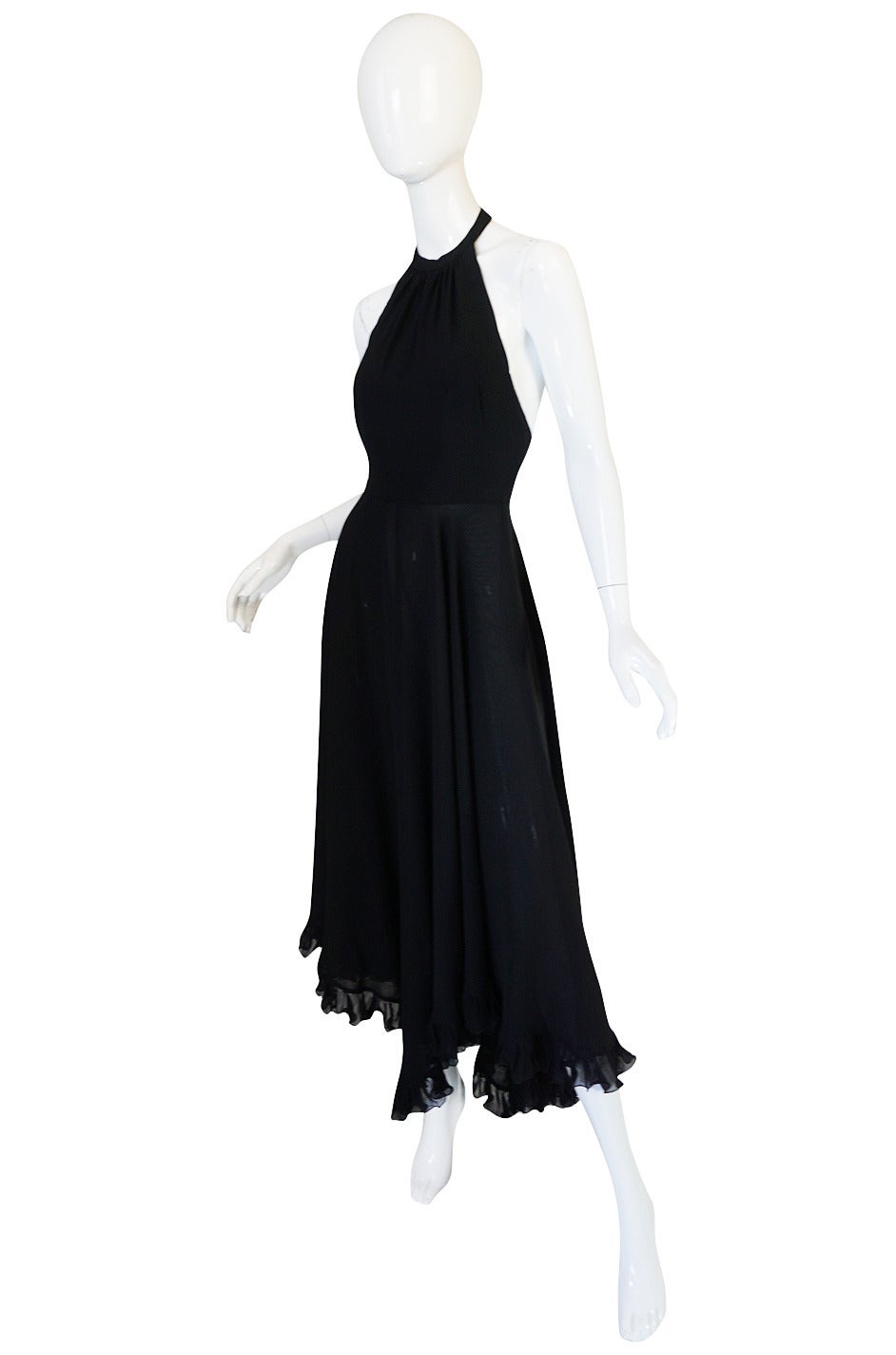 1970s Gorgeous Valentino Backless Silk Chiffon Dress In Excellent Condition In Rockwood, ON