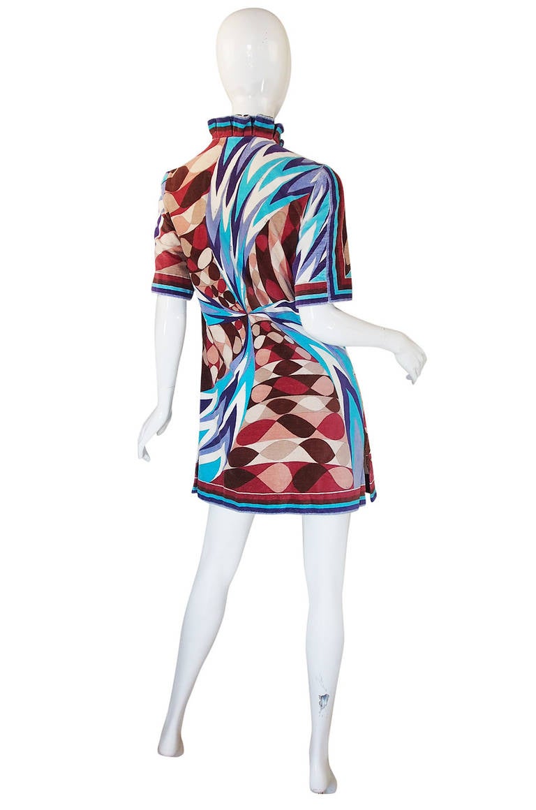 I love these terry cloth, toweling pieces from Pucci. They are fabulous when you go on vacation and an easy way to add an instant pop of vintage glam to the beach or pool. This one is extra fabulous as it easily doubles as a mini. The pattern is