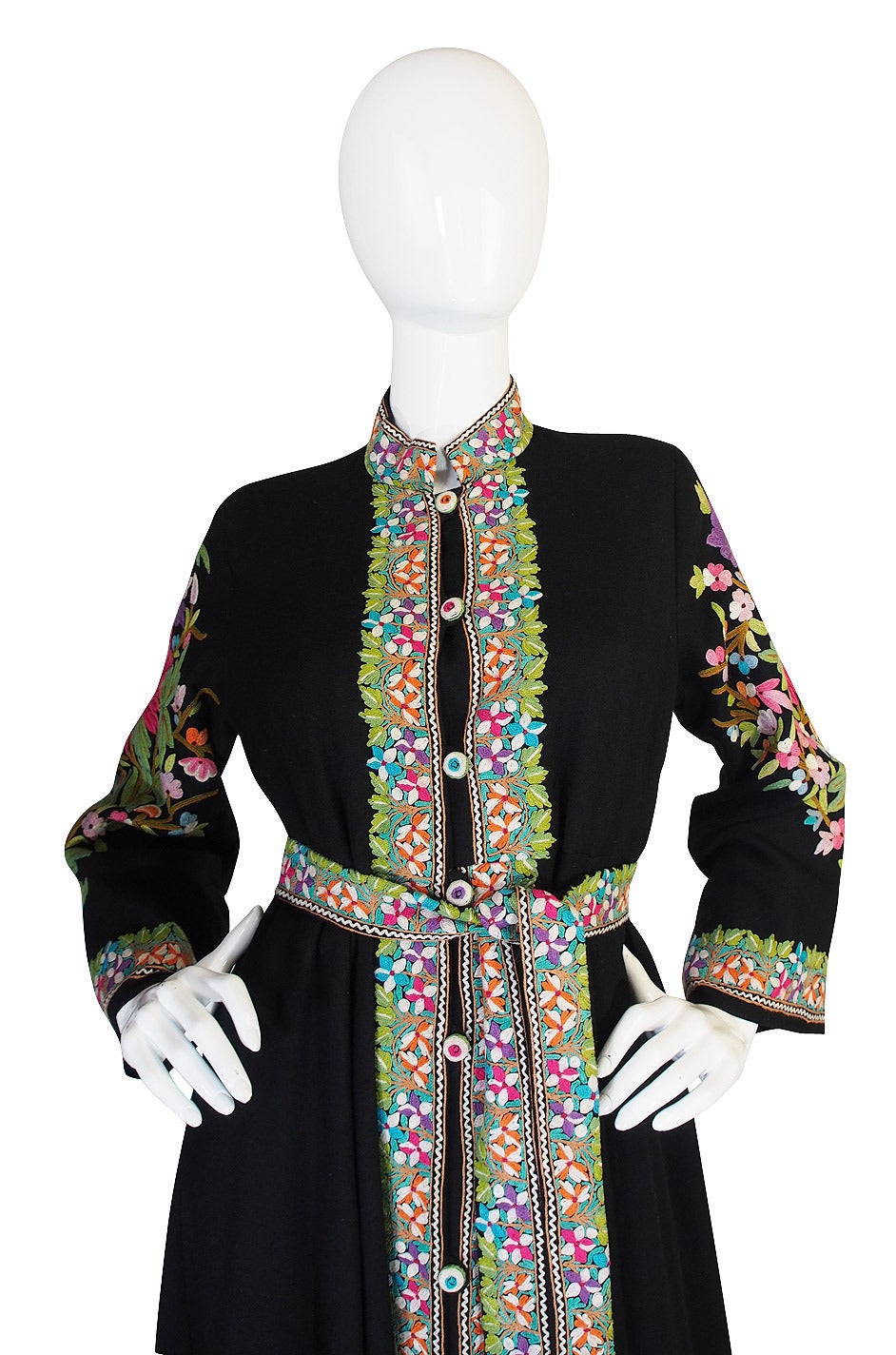 Exceptional Antique Hand Embroidered Coat or Gown In Excellent Condition In Rockwood, ON