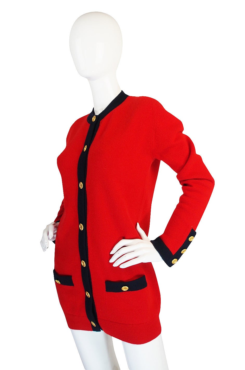 Women's 1993A Classic Red Chanel Cashemere Cardigan For Sale