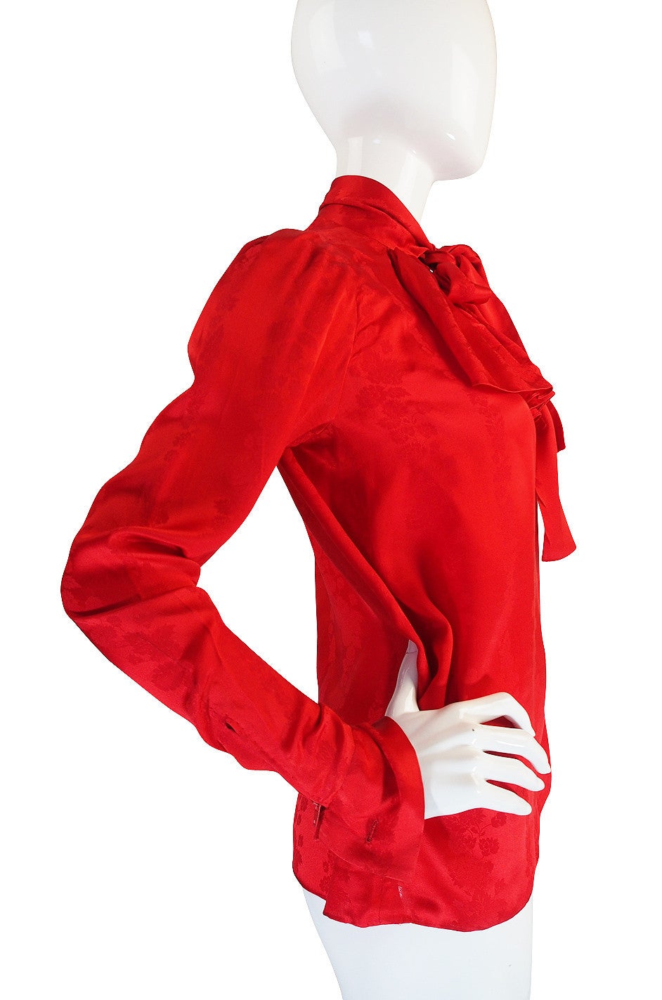1979 Yves Saint Laurent Haute Couture Red Silk Top In Excellent Condition For Sale In Rockwood, ON